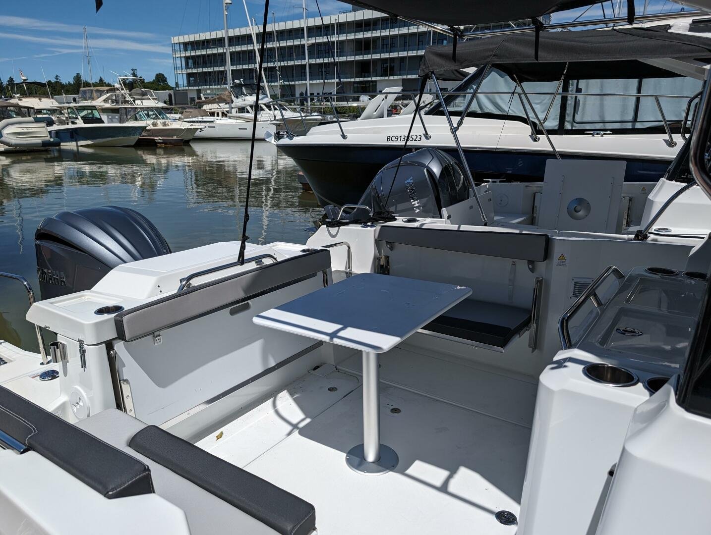 2024 Jeanneau NC 795 Sport S2