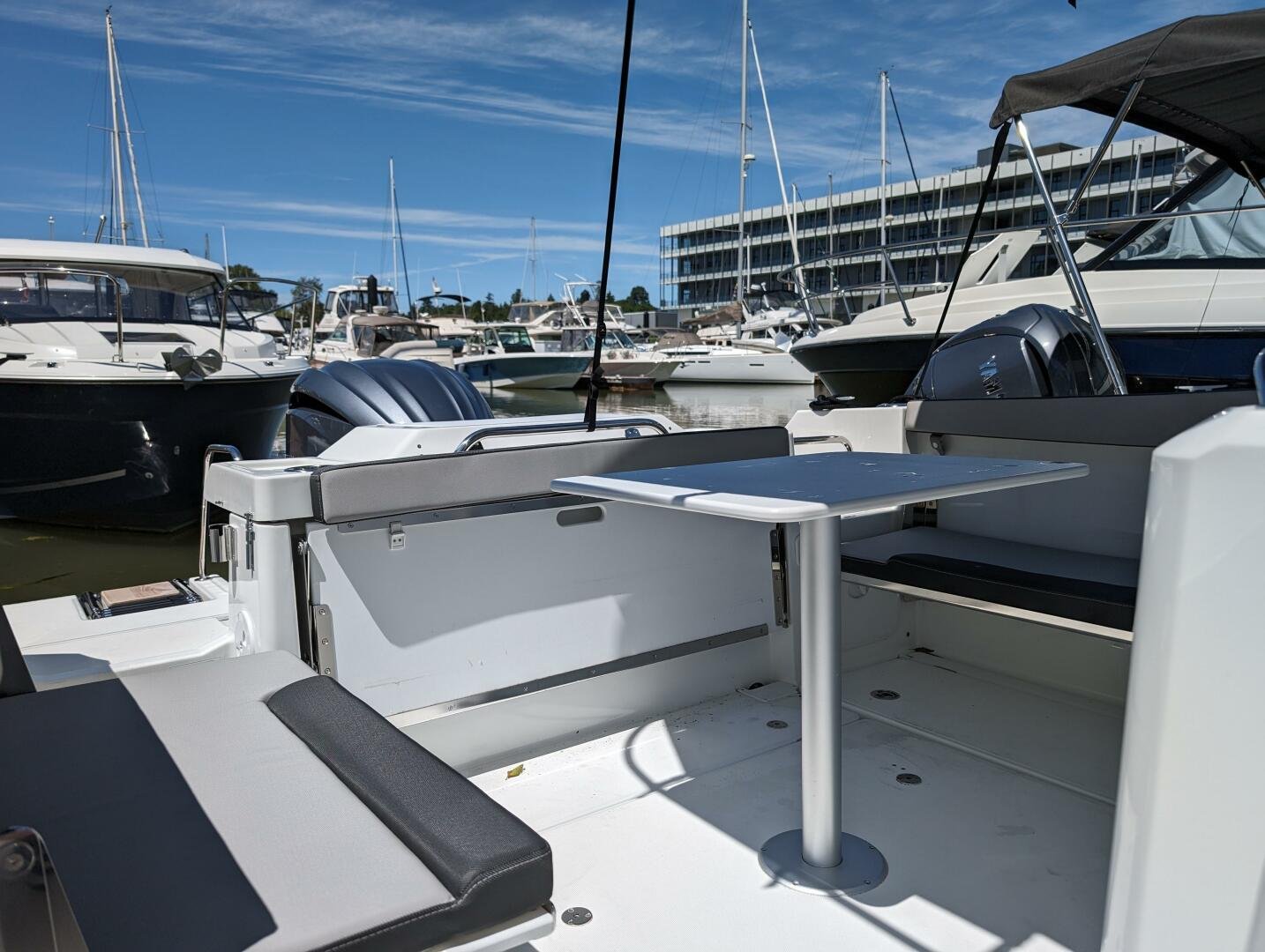 2024 Jeanneau NC 795 Sport S2