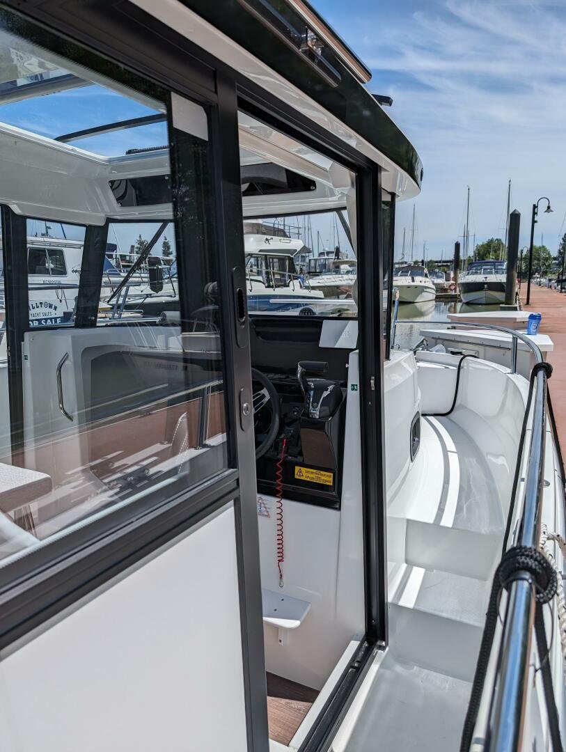 2024 Jeanneau NC 795 Sport S2