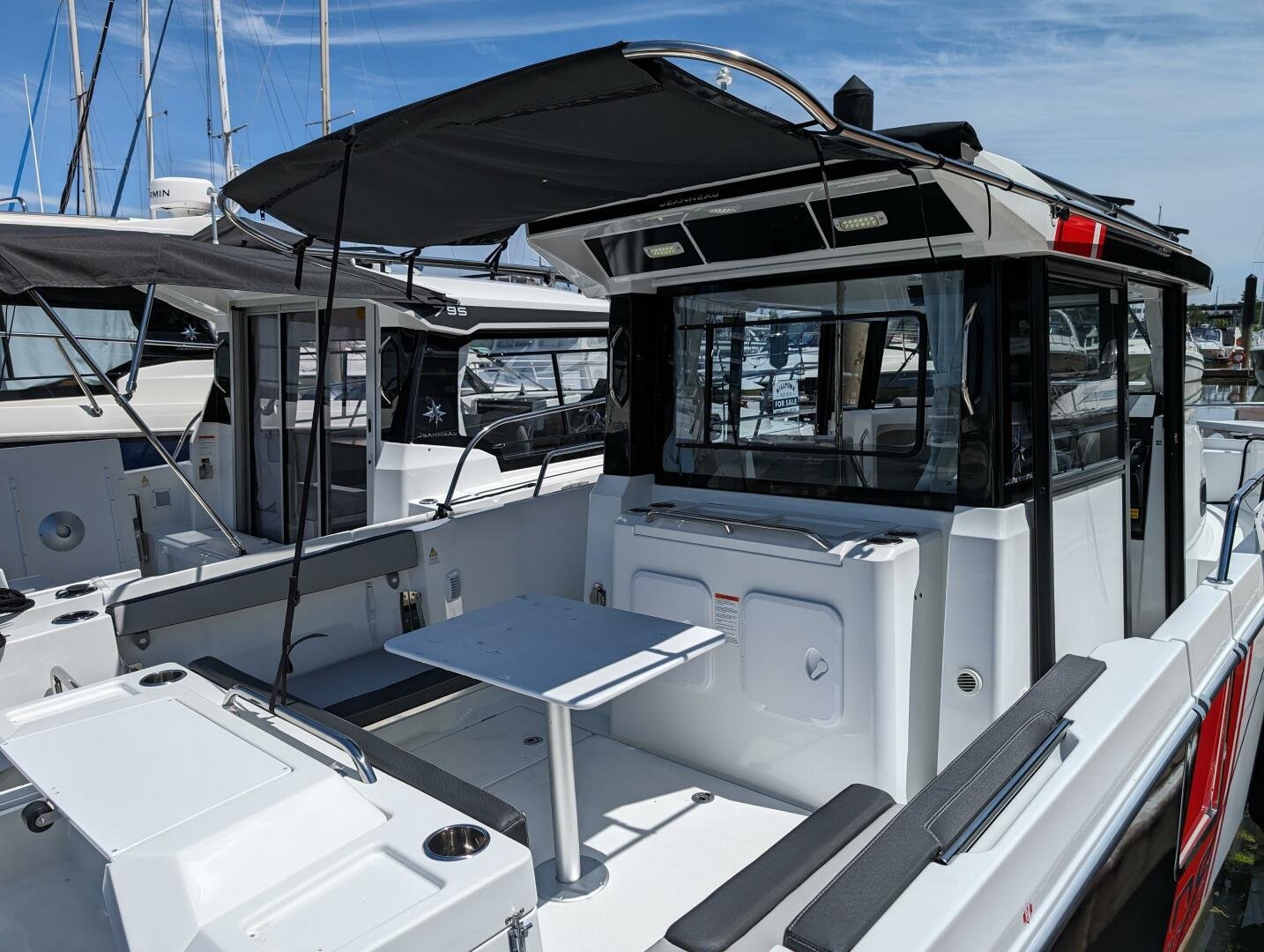 2024 Jeanneau NC 795 Sport S2