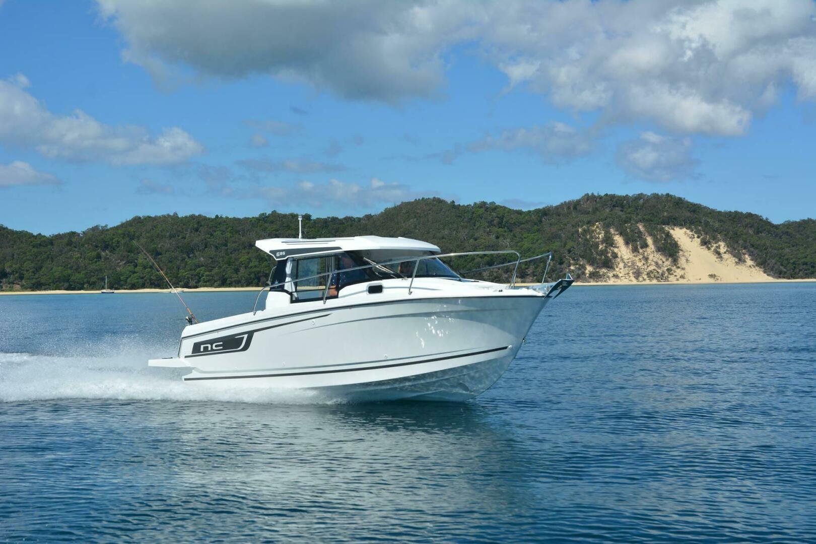 2025 Jeanneau NC 695 S2