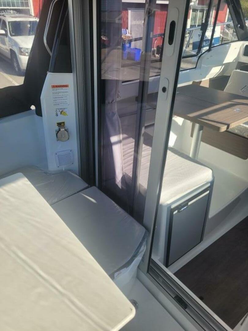 2025 Jeanneau NC 695 S2