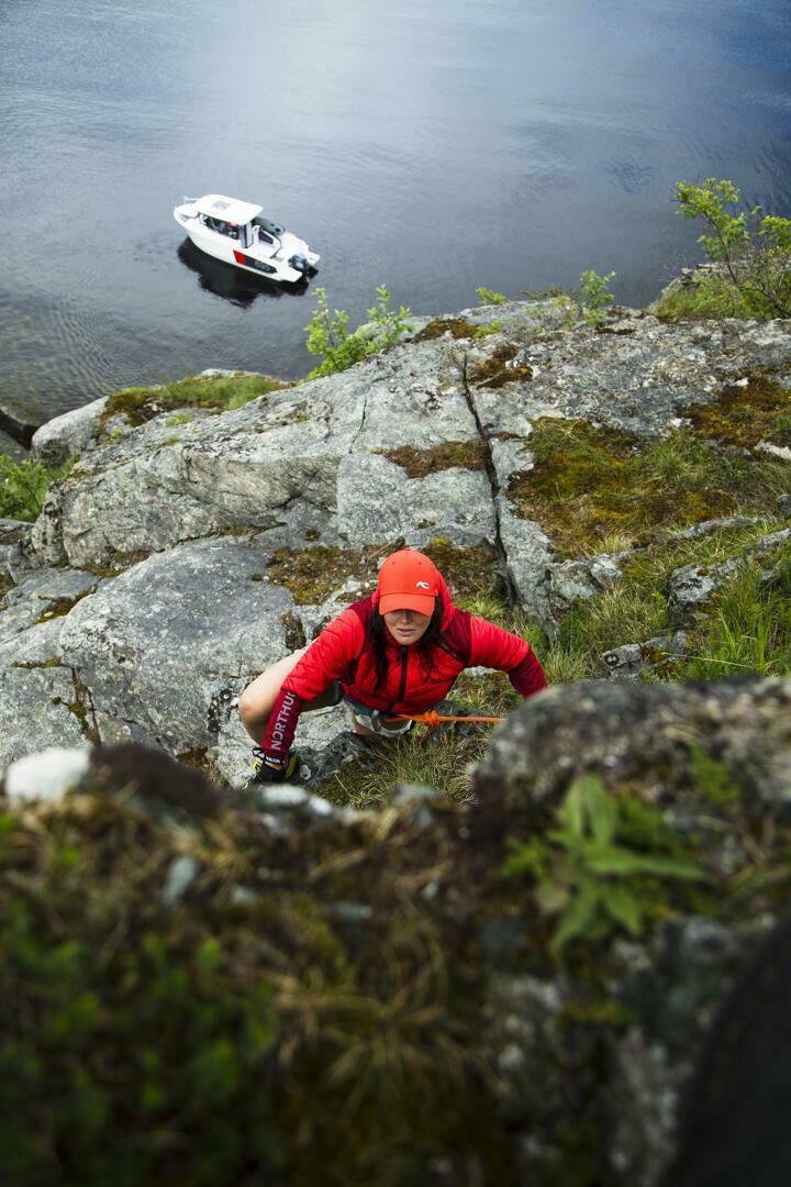 2023 Jeanneau NC 695 Sport