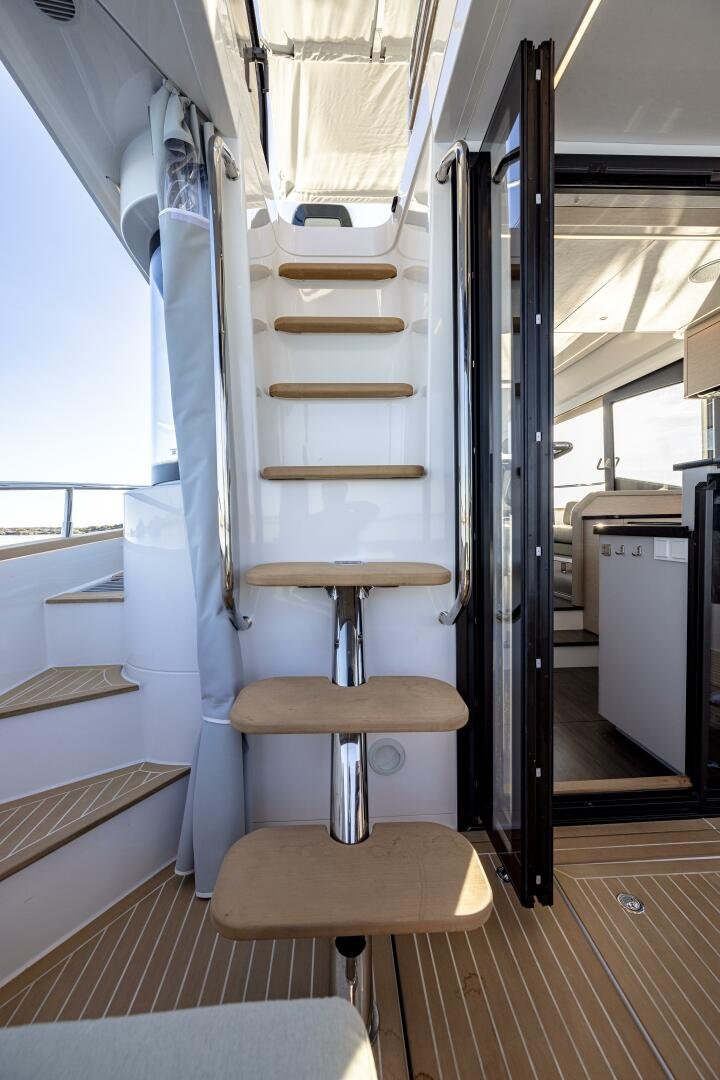 2026 Nimbus 495 Flybridge