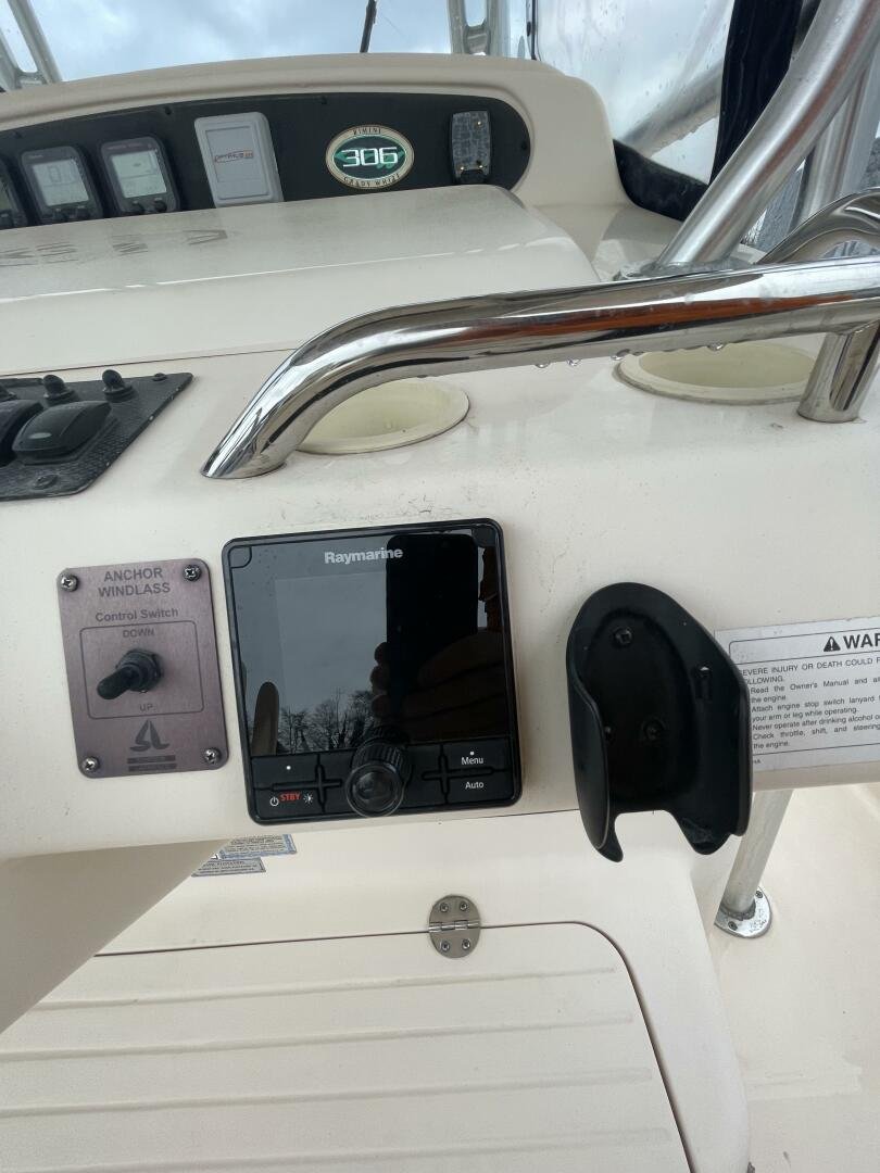 2006 Grady-White 306 Bimini