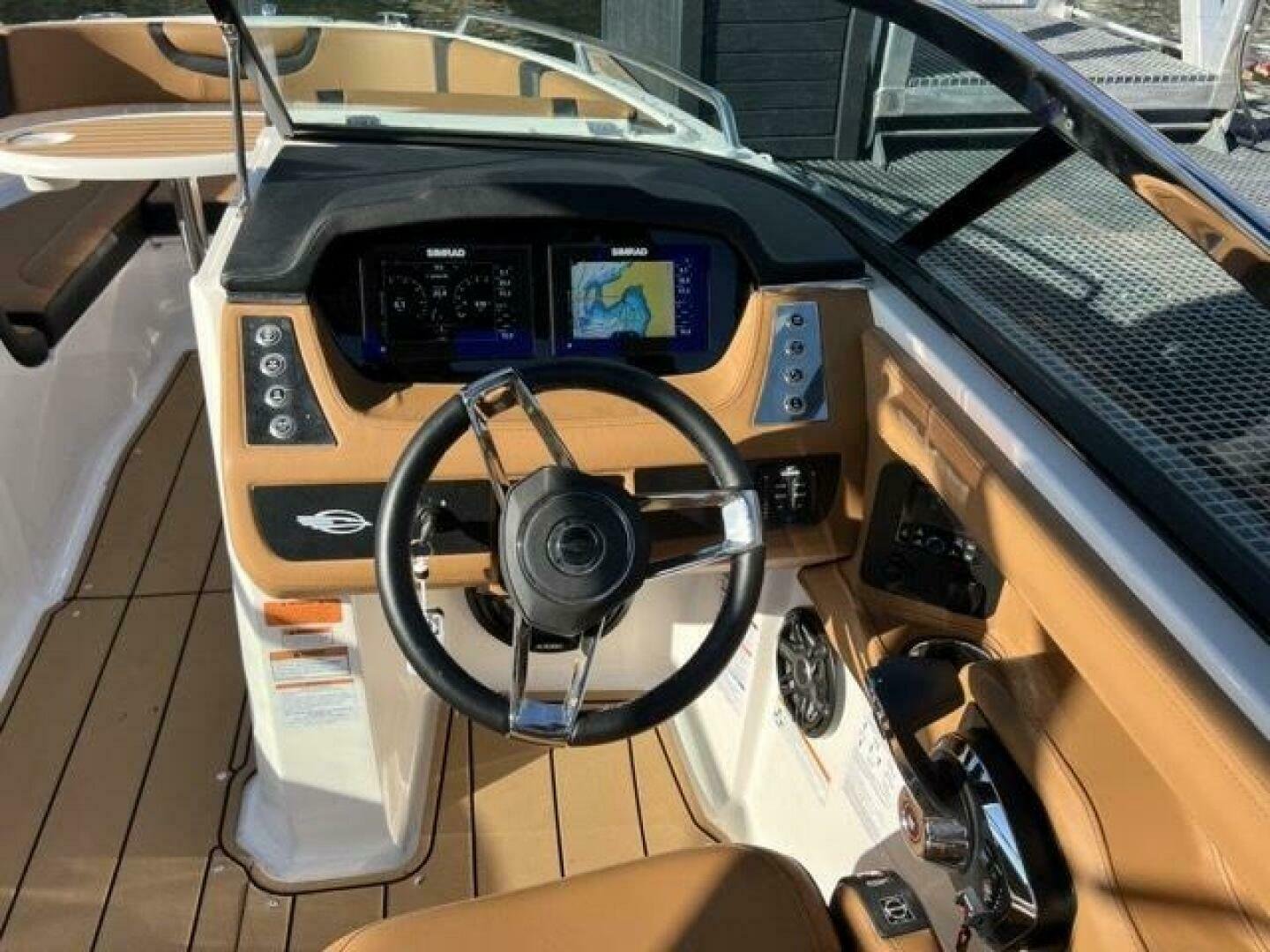 2023 Chaparral 250 OSX