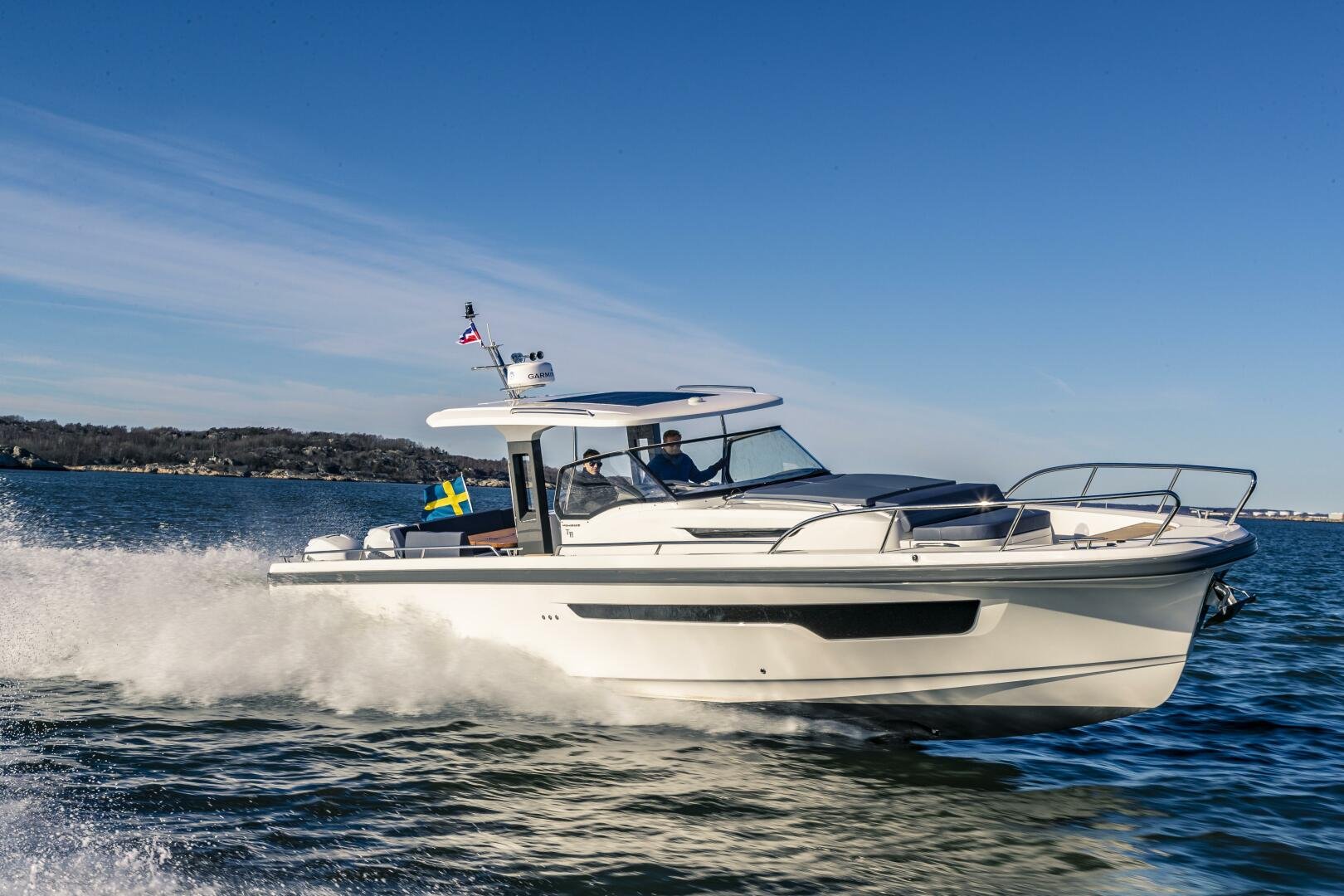 2025 Nimbus Tender 11