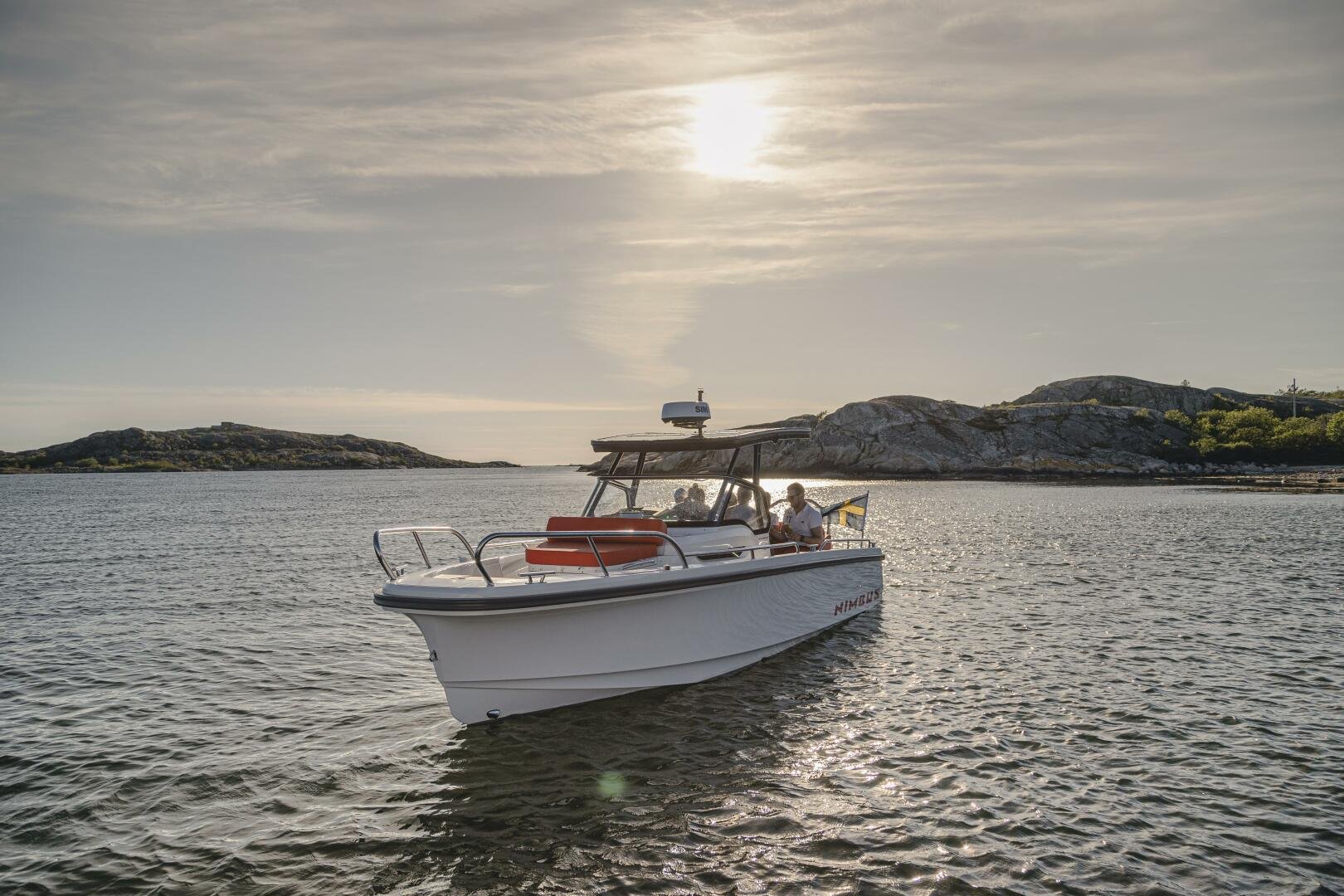 2025 Nimbus Tender 8
