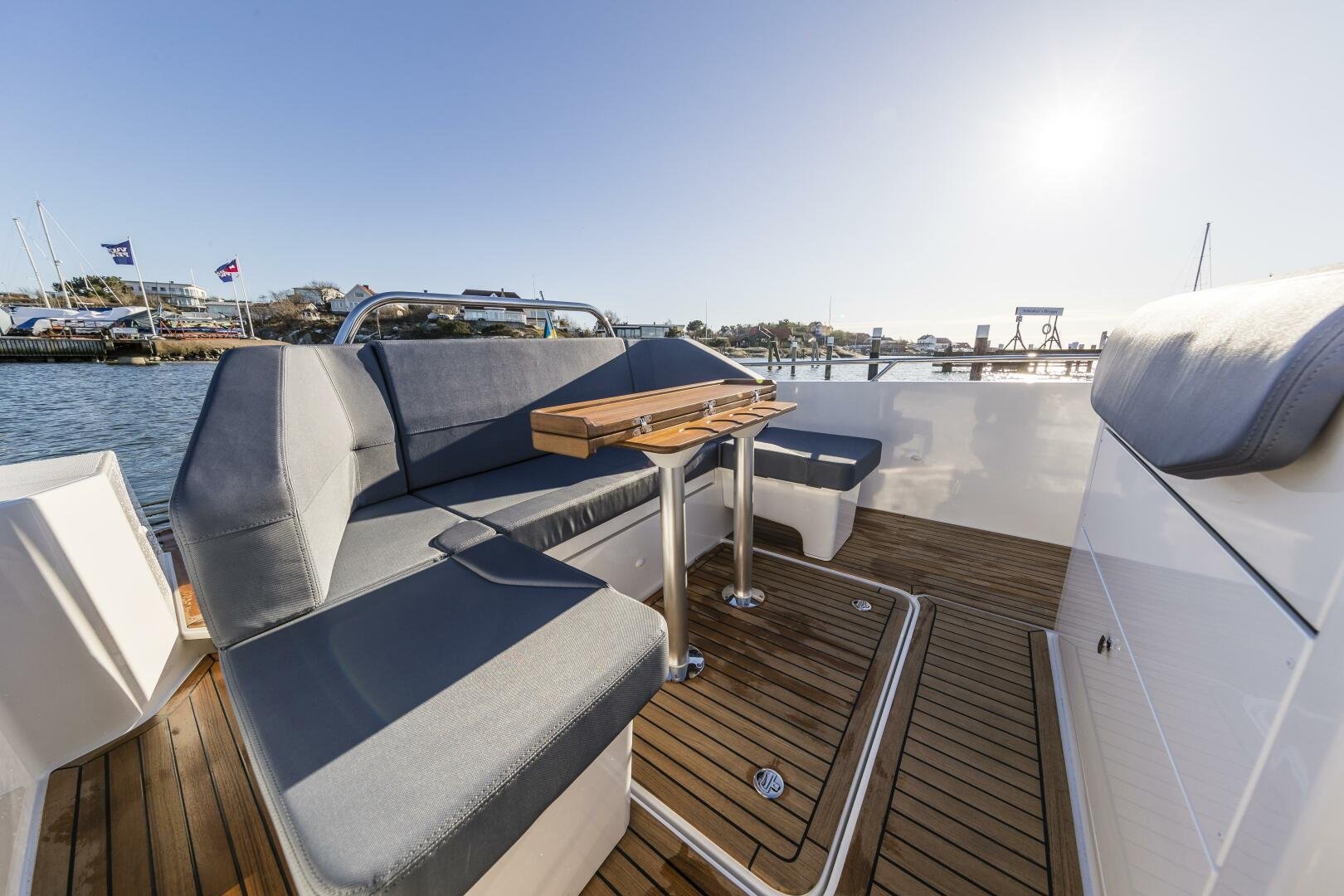 2025 Nimbus Tender 9