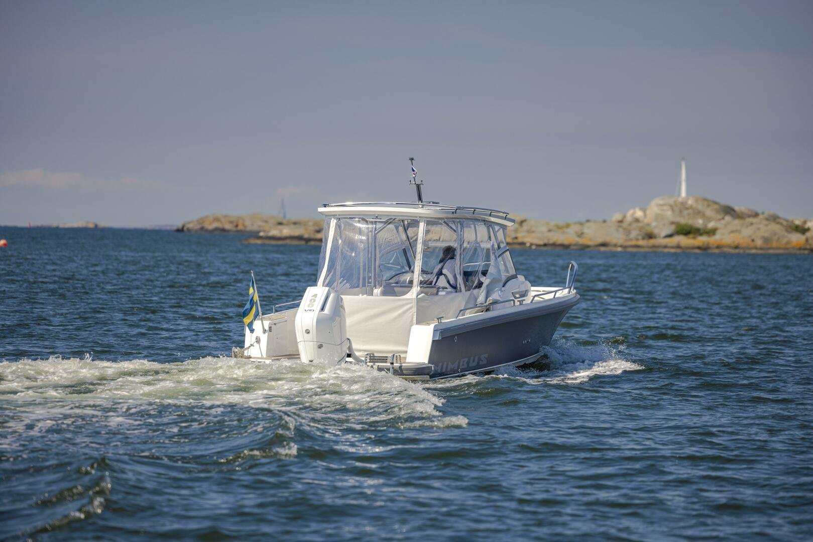 2025 Nimbus Tender 9