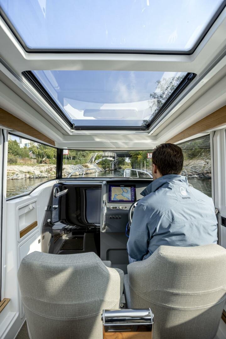 2025 Nimbus Commuter 9