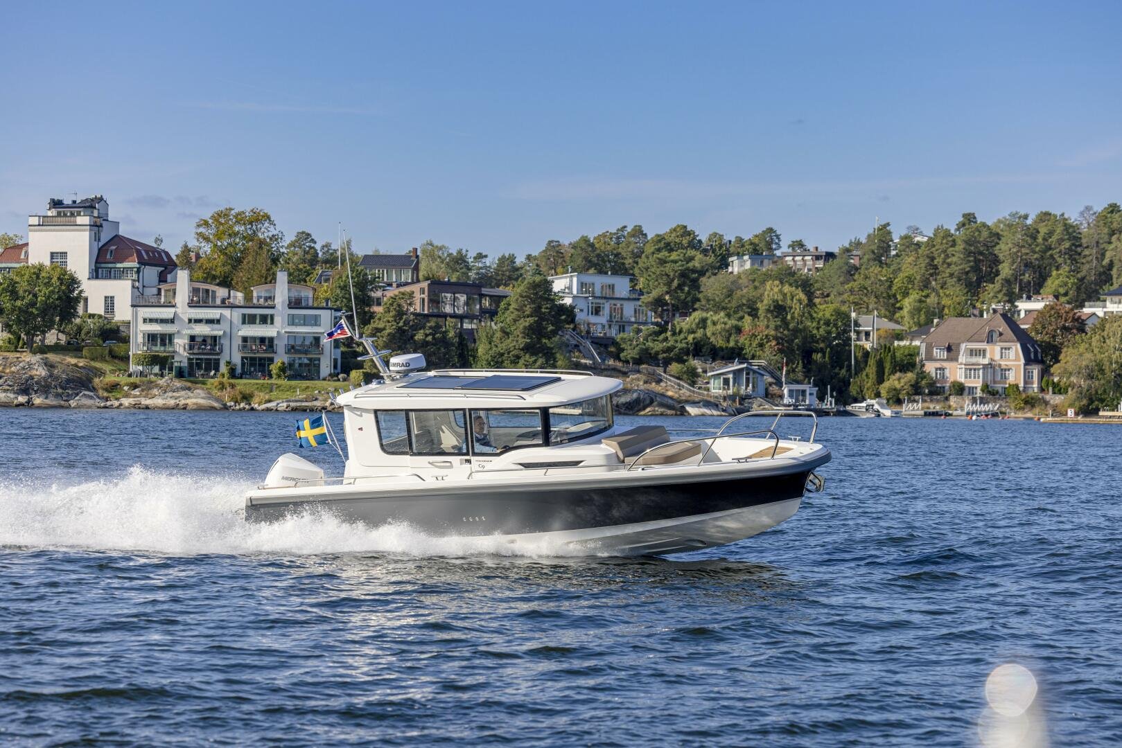 2025 Nimbus Commuter 9