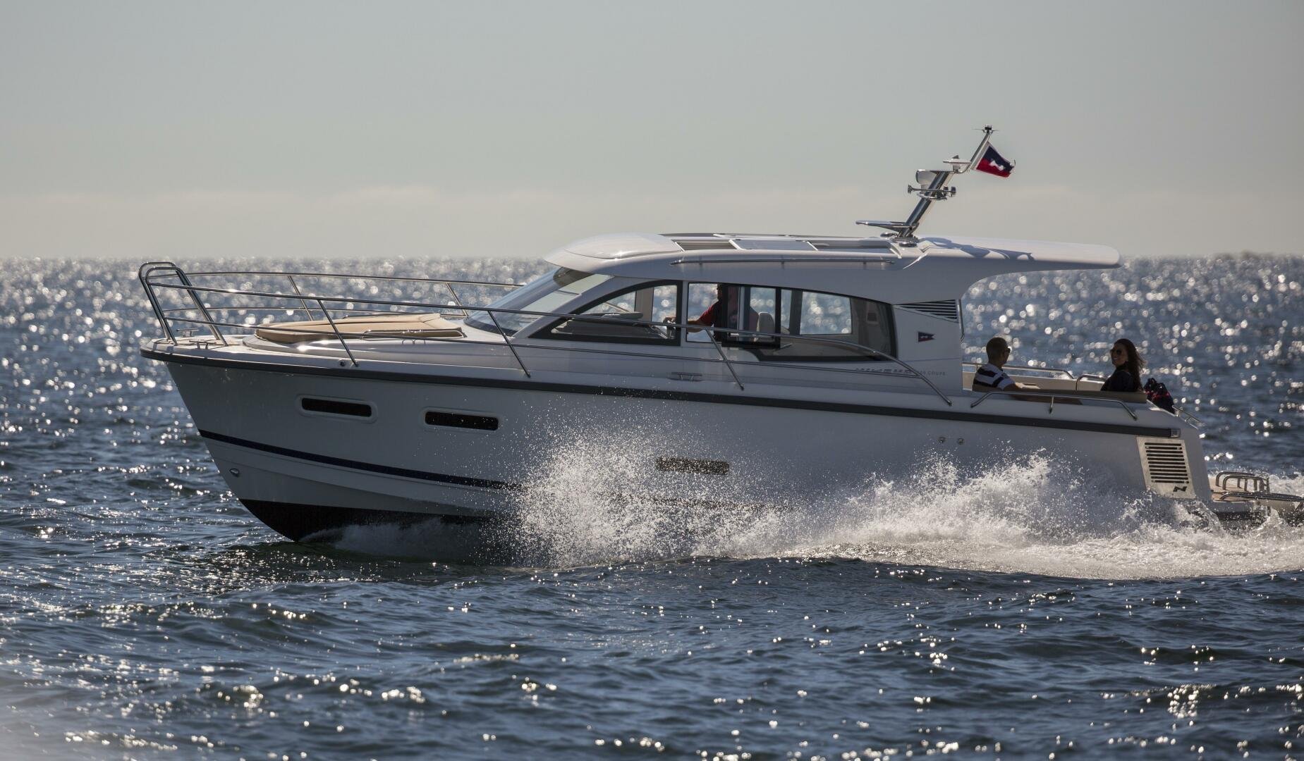 2025 Nimbus 305 Coupe