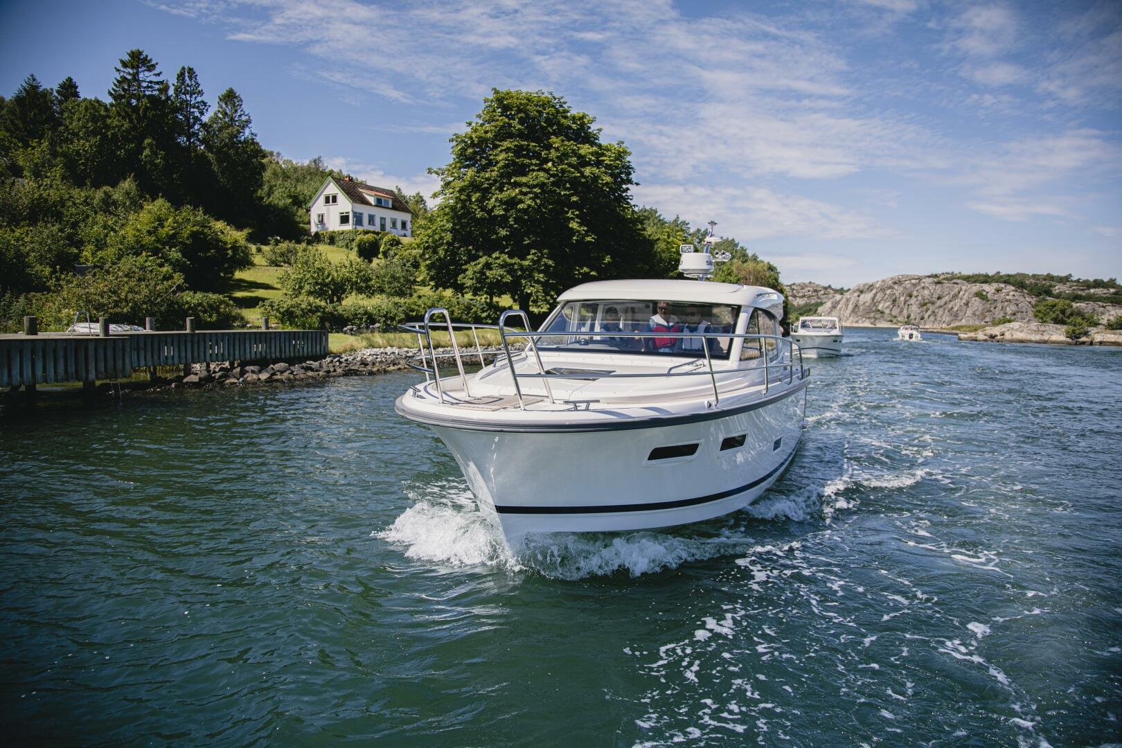 2025 Nimbus 305 Coupe