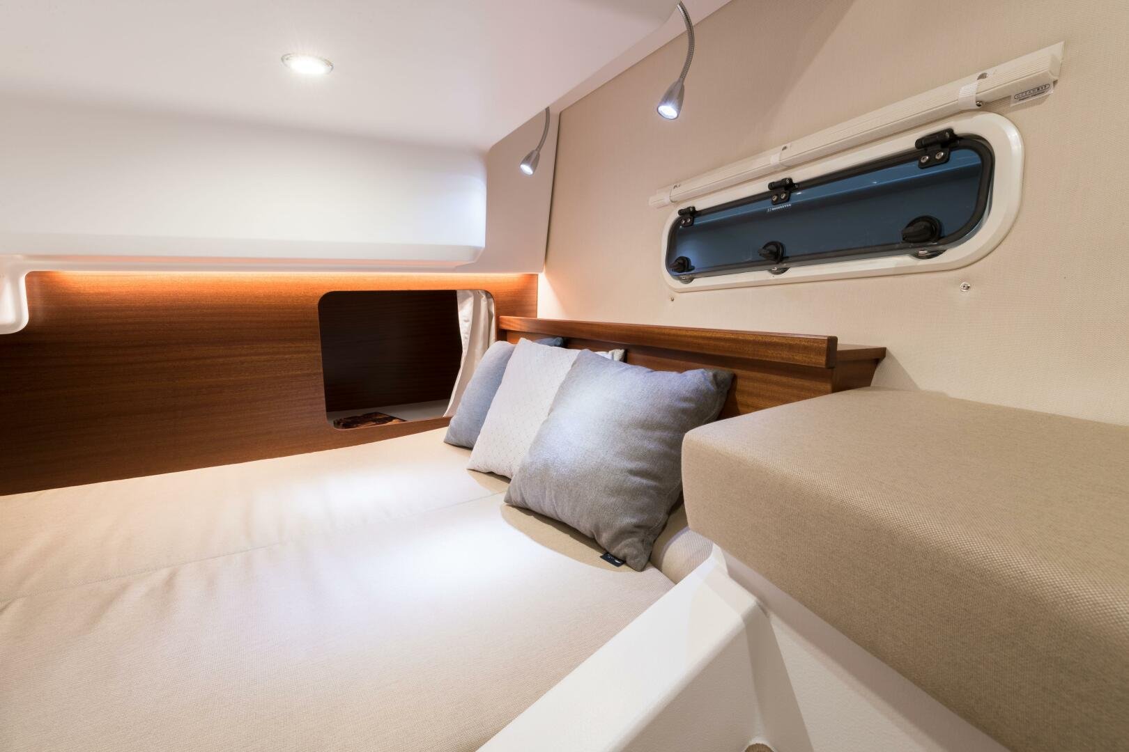 2025 Nimbus 305 Drophead