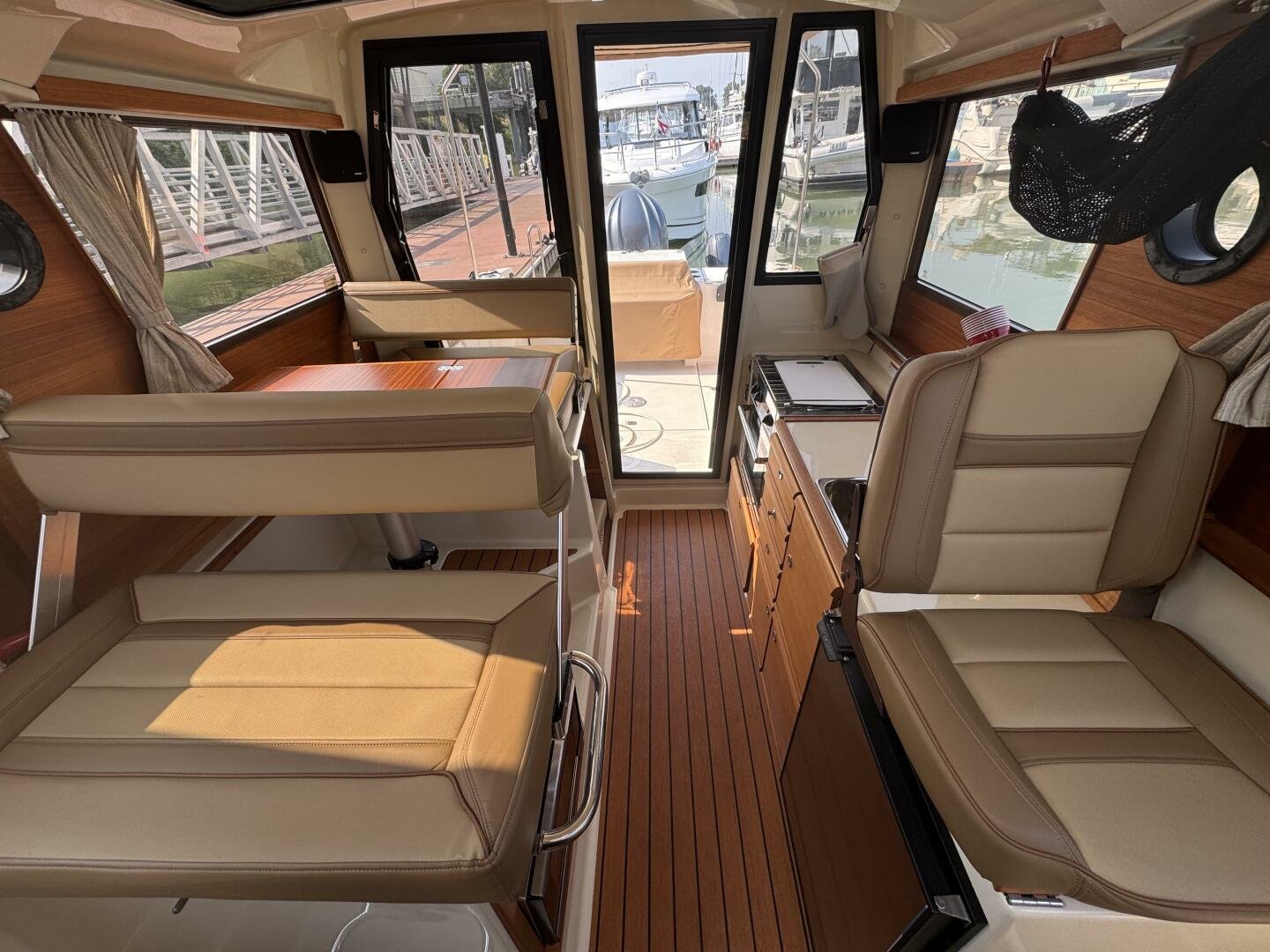 2021 Ranger Tugs null