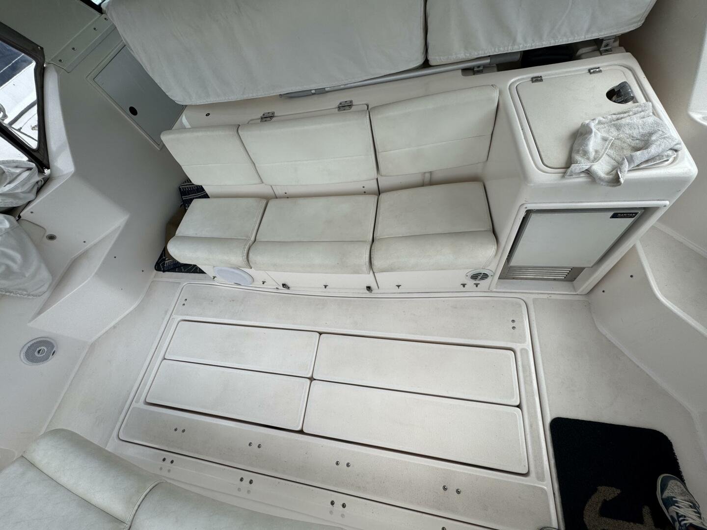 2004 Tiara Yachts 4000 Express