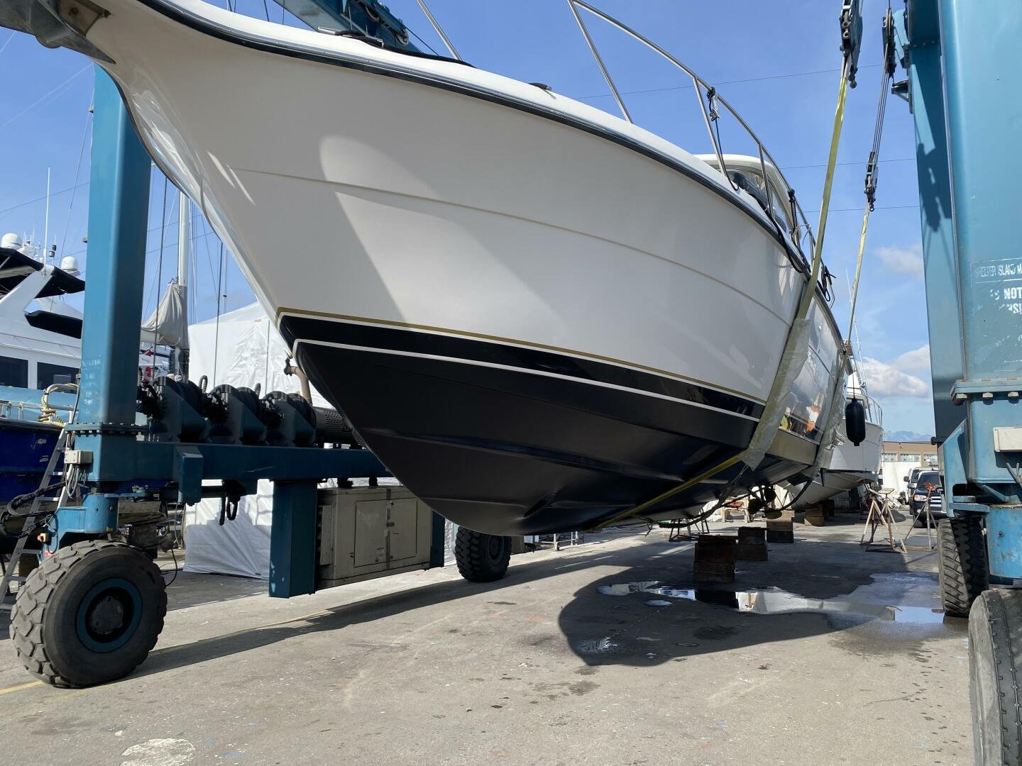 2004 Tiara Yachts 4000 Express