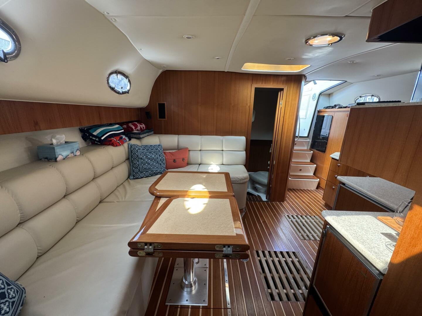 2004 Tiara Yachts 4000 Express