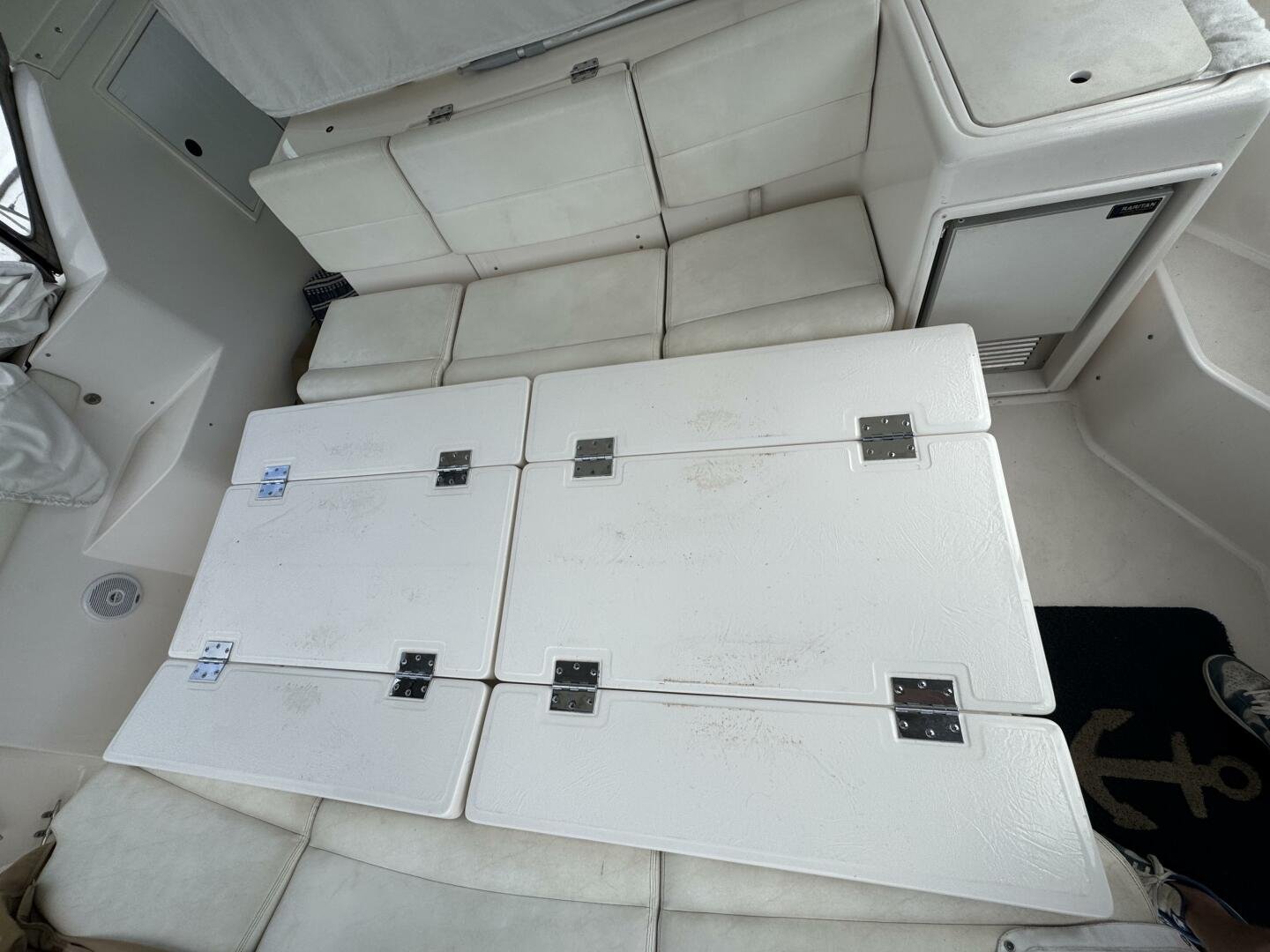 2004 Tiara Yachts 4000 Express