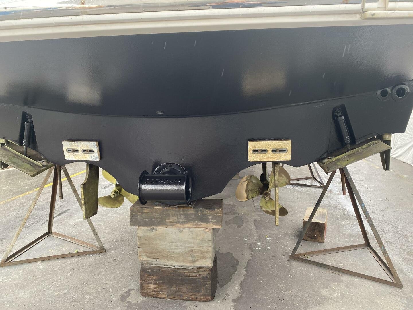 2004 Tiara Yachts 4000 Express