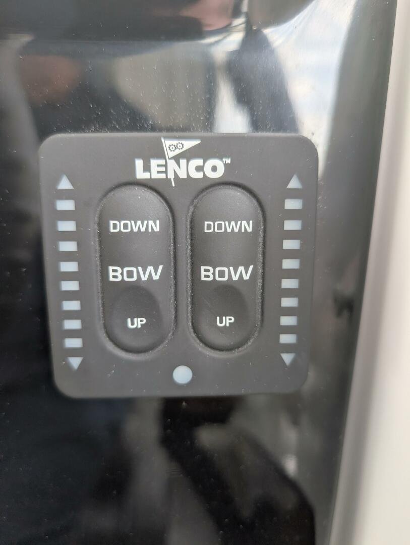 2024 Jeanneau NC 795 Series 2