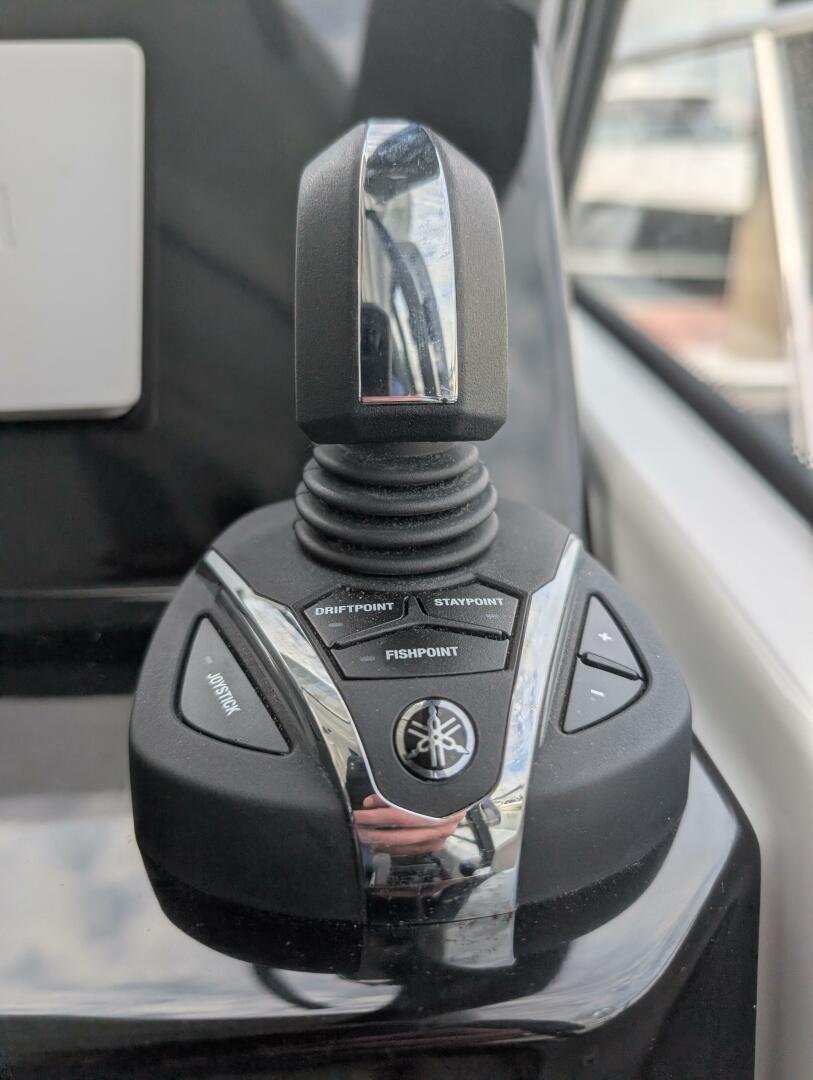 2024 Jeanneau NC 795 Series 2