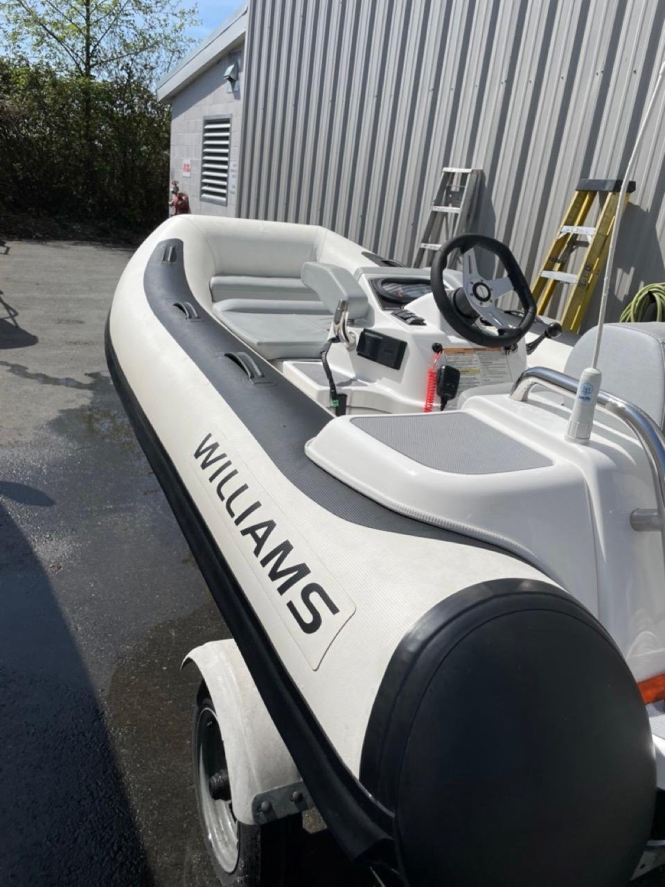 Williams Tender